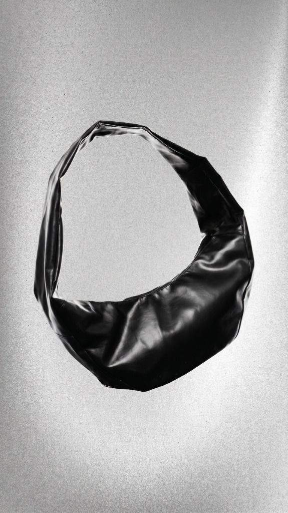 INVADER 01 Crescent Hobo